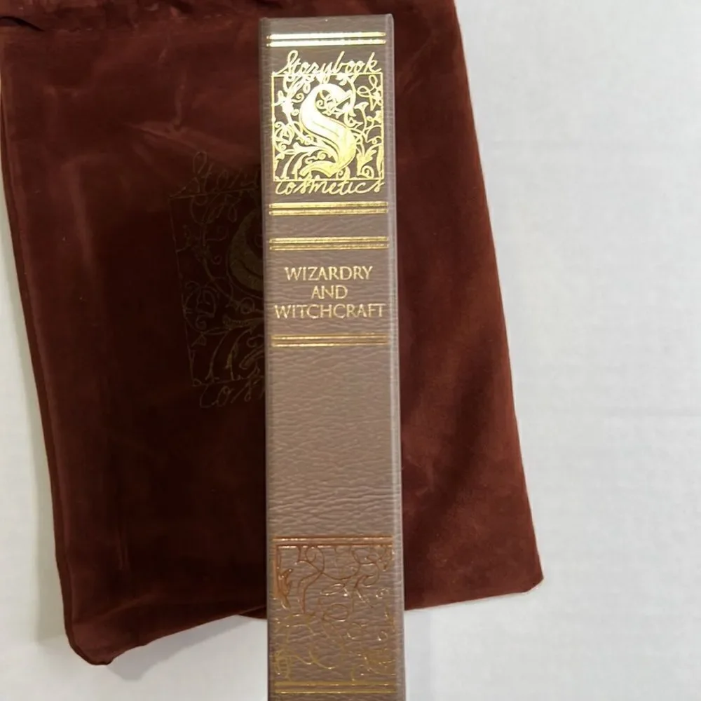 Storybook Cosmetics - Wizardry and Witchcraft Eyeshadow Palette Book